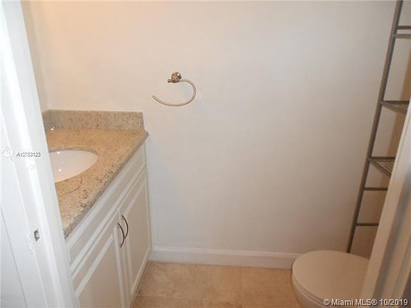 5th image of 555 NE 15th St APT 34G
