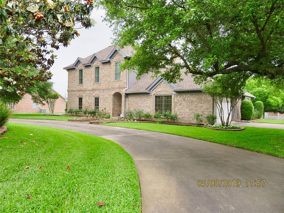 1st image of 2909 Brandenburg Ln