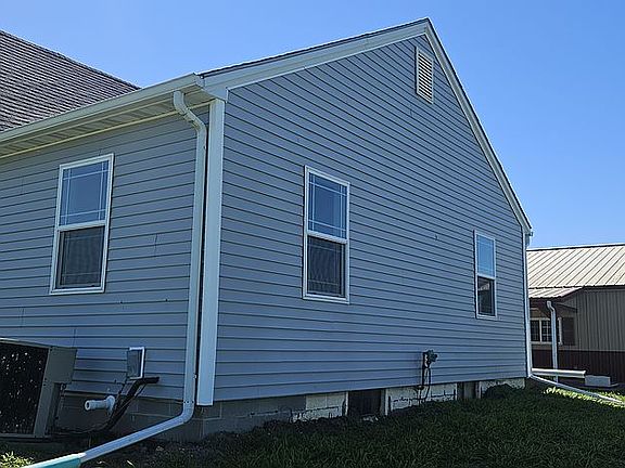 3rd image of 18397 215th Ave