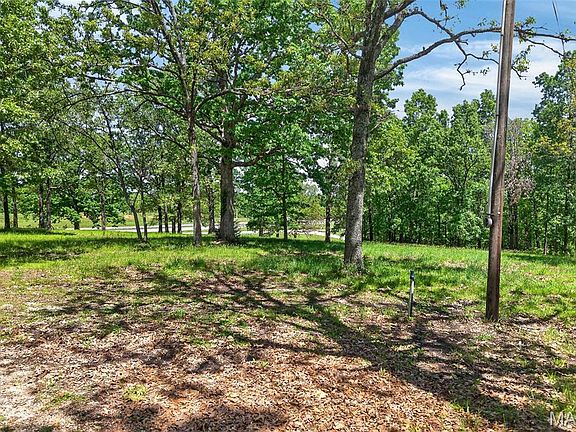 4th image of 25990 Pennington Dr
