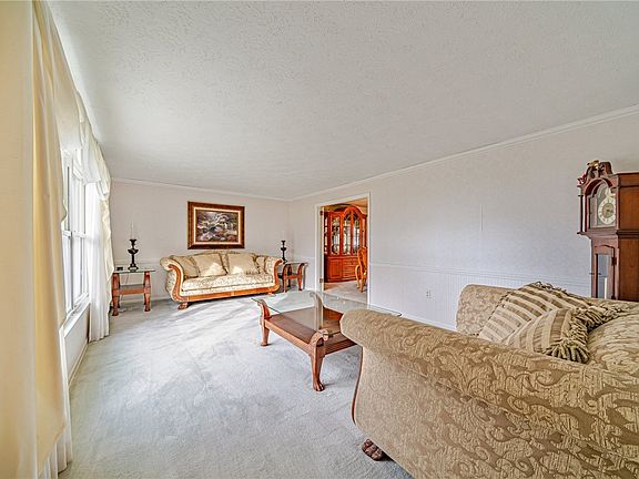 5th image of 608 Westland Dr