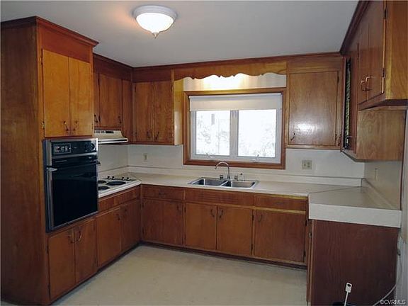 2nd image of 4126 Lynchester Dr