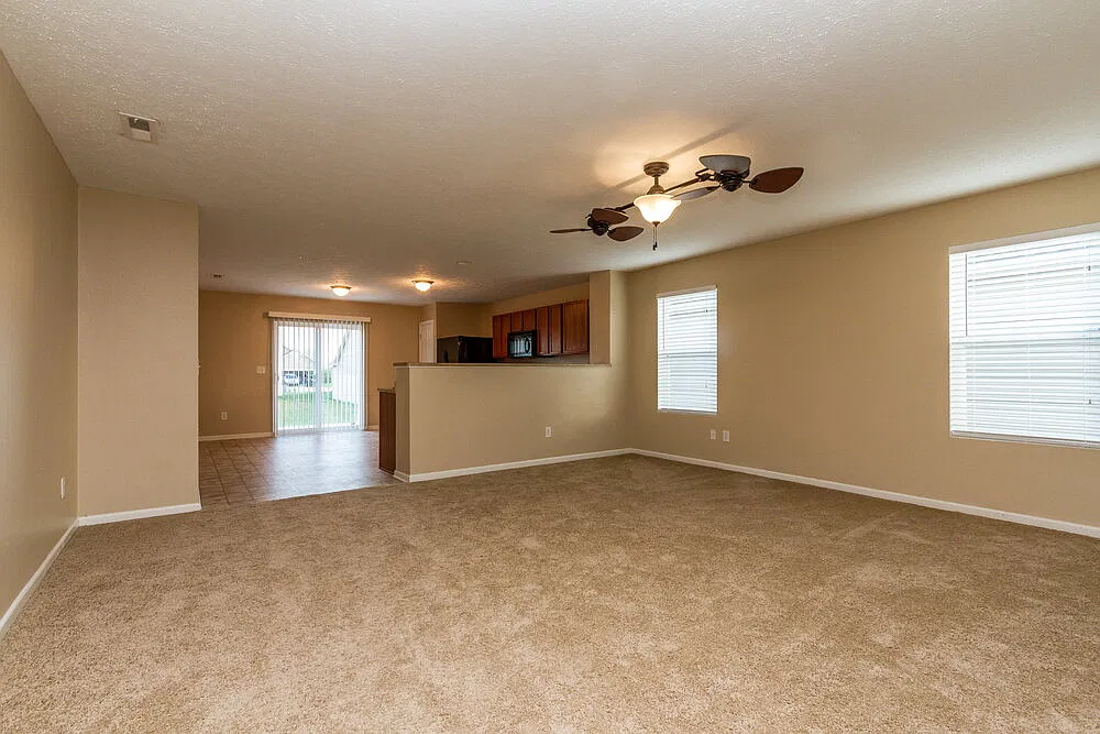 3 bed, 2.0 bath, 1539 sqft, $1,795 — Photo 3