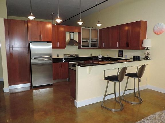 5th image of 180 NE 4th Ave APT 204W