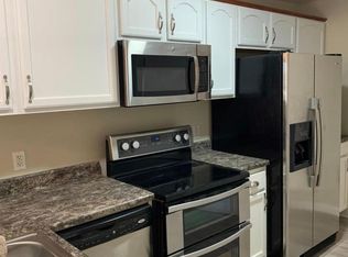 108 Elizabeth St #D, Paris, TN 38242