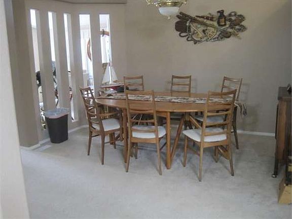 5th image of 9807 196th St Ct E