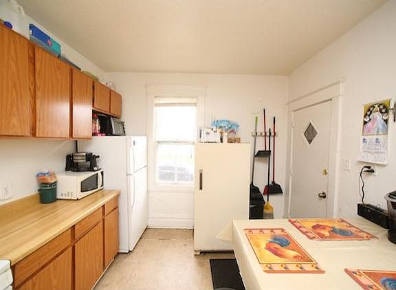 3rd image of 746 Smith Ave S