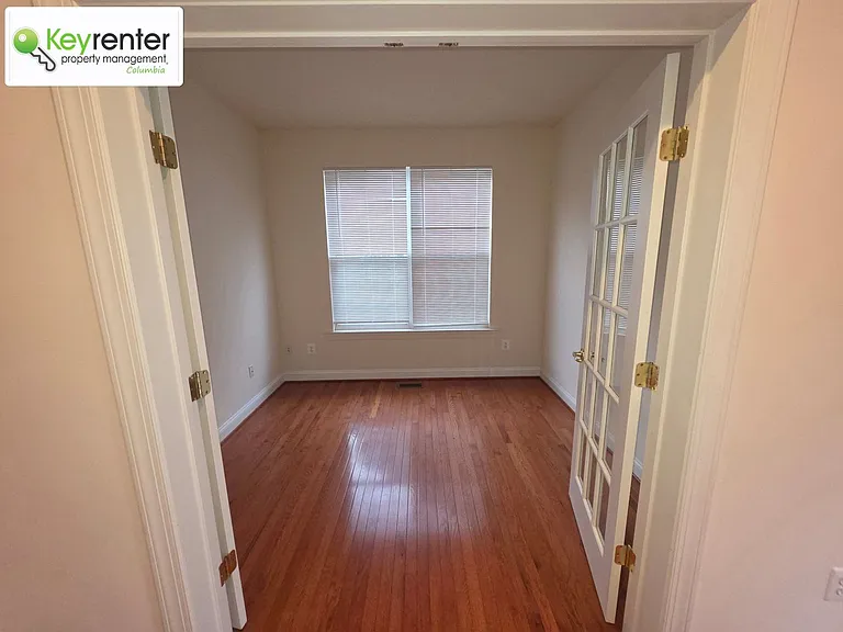 404 Tailor St — Photo 2