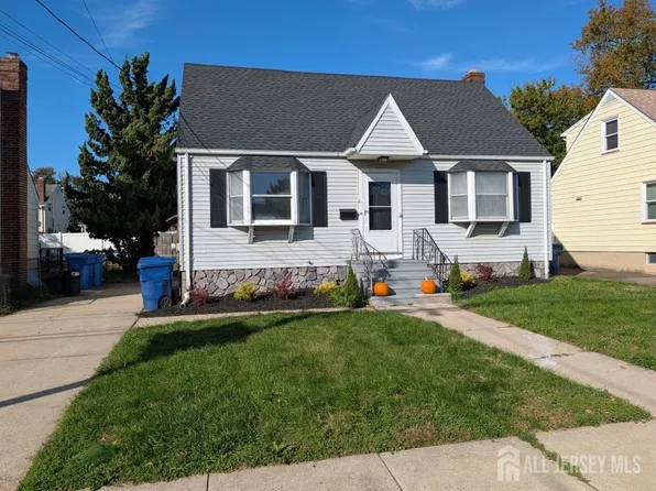 6 Roseland Pl, North Brunswick, NJ 08902