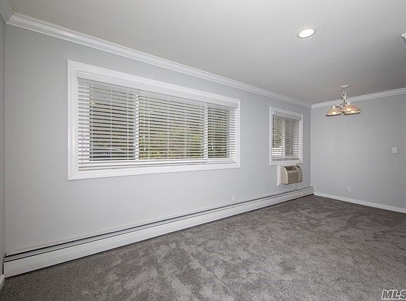 3rd image of 427 Main St APT O