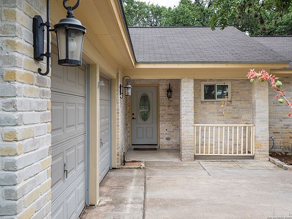 3rd image of 8446 DRAGON ST