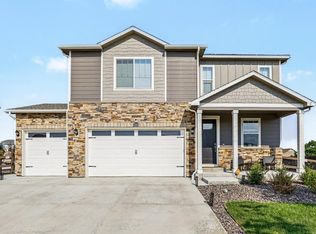15704 Roslyn St, Thornton, CO 80602