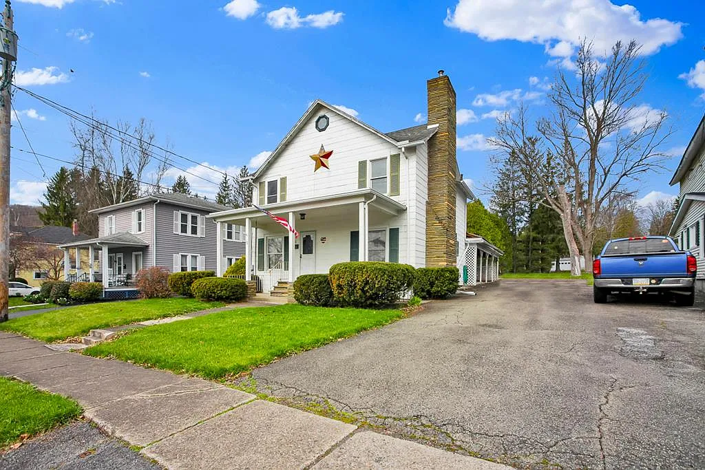 10 Sherwood St photo 1