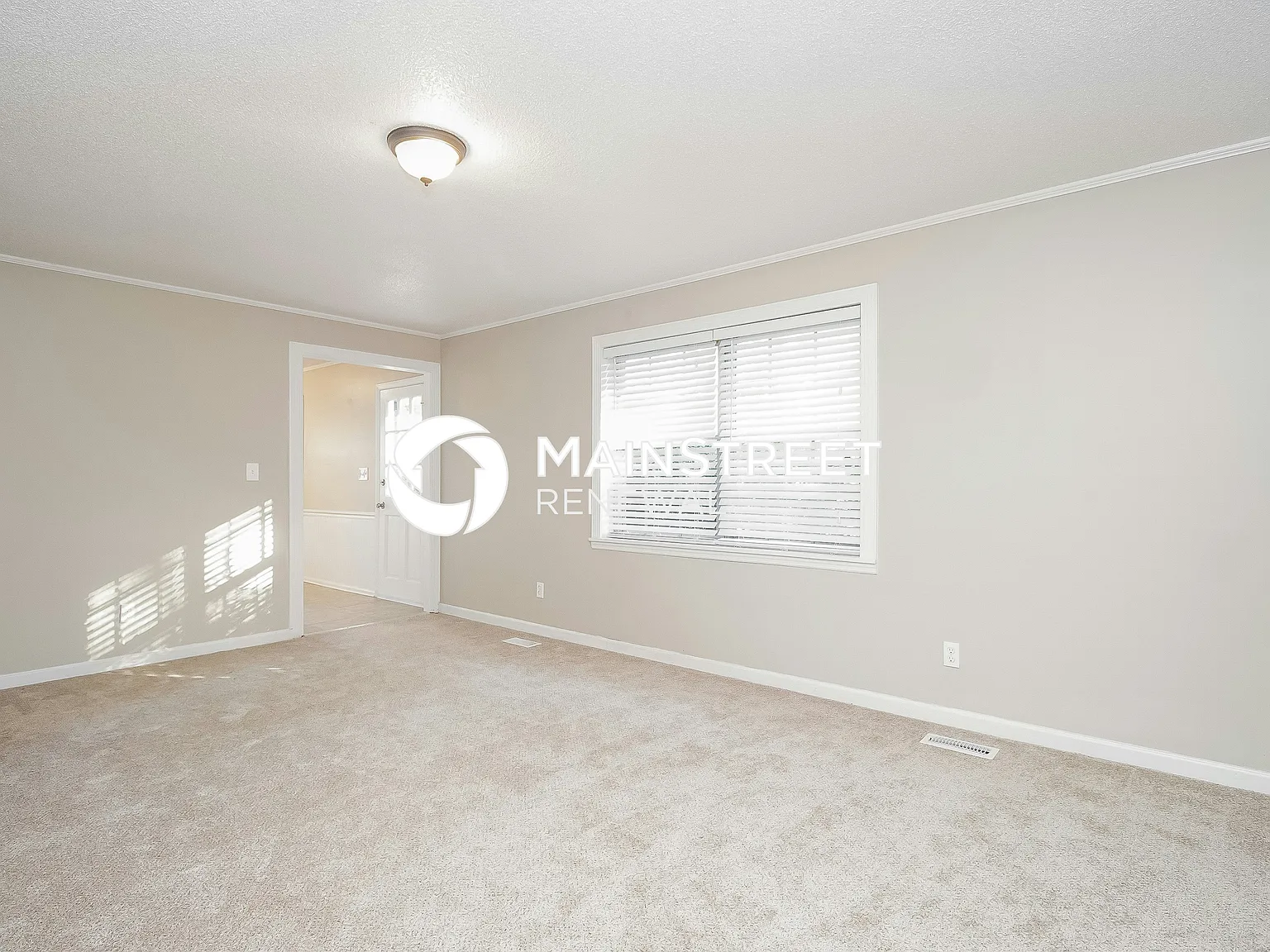 1377 Winola Ln — Photo 2