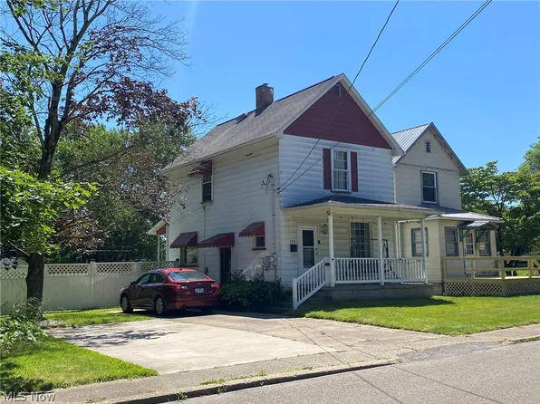 493 W Martin St, East Palestine, OH 44413