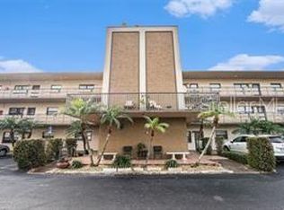 5975 Terrace Park Dr N UNIT 102, Saint Petersburg, FL 33709