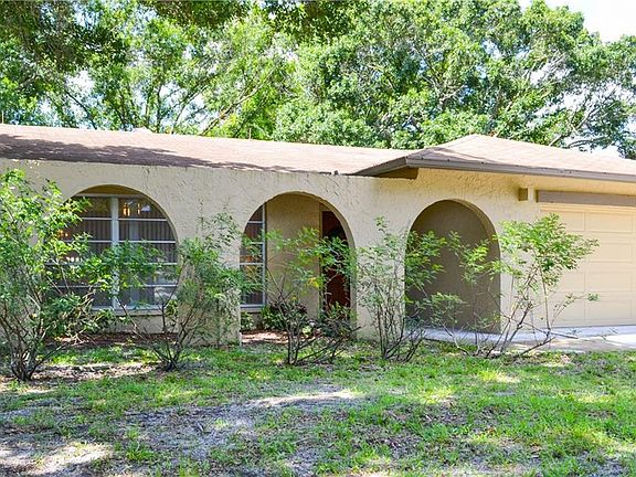 2nd image of 2519 Winding Wood Dr