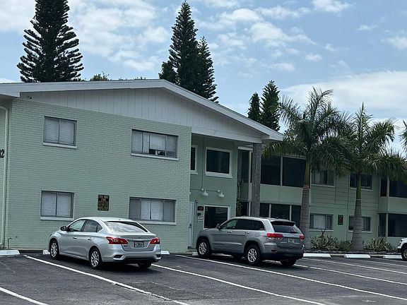 2nd image of 1329 Drew St APT 7