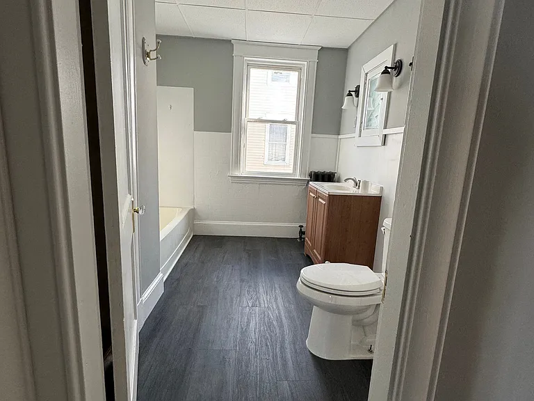 204 Ash St #3B — Photo 9