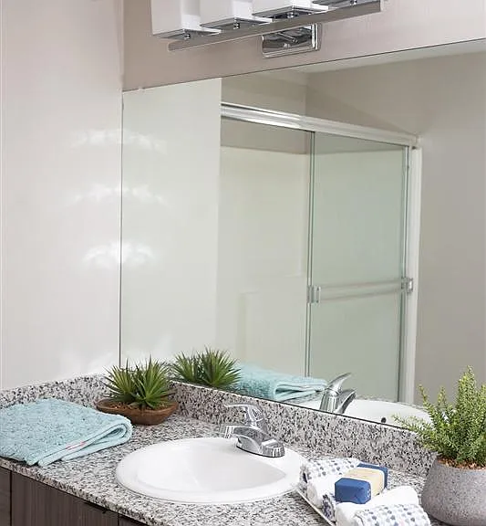 Avari Modern Apartments — Photo 27