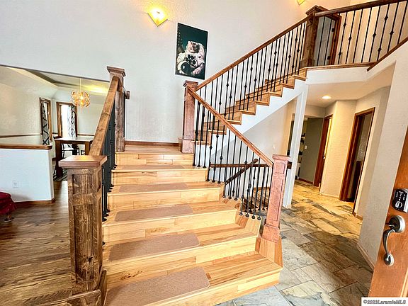4th image of 3912 Alta Vista Dr