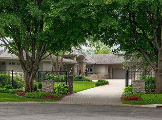 10569 Bluff Rd, Eden Prairie, MN 55347