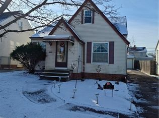 6707 Thornton Dr, Parma, OH 44129