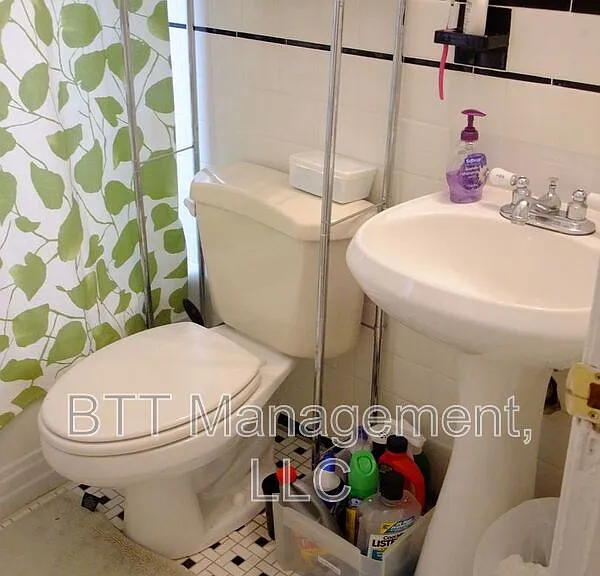 8401 Greenwood Ave #3 — Photo 43