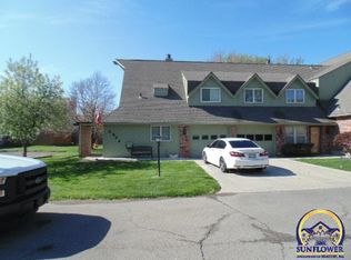 2924 SW Foxcroft 1 Ct, Topeka, KS 66614