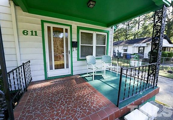 2nd image of 611 Elmira Ave