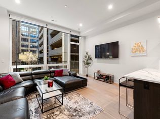 318 W Grand Ave #ID1244920P, Chicago, IL 60654
