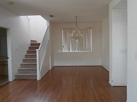 3rd image of 7582 Edgerton Dr