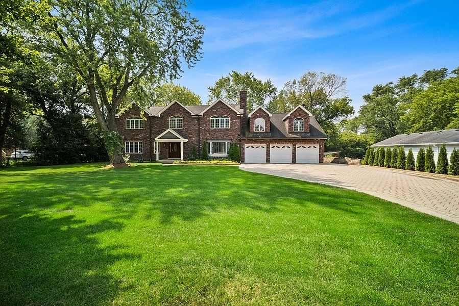 1st image of 15731 S Woodbine Cir