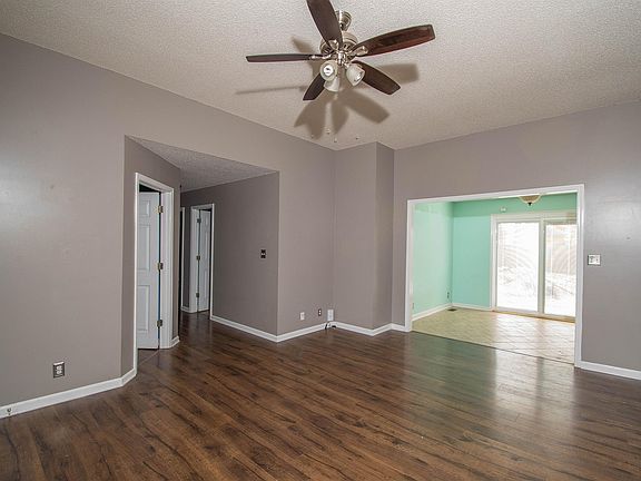 4th image of 1790 Crestview Dr