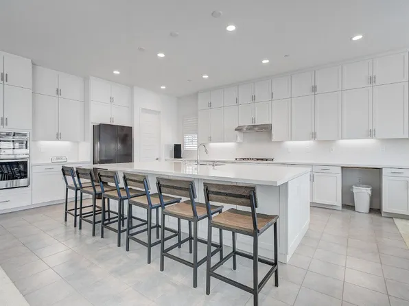 17700 Ridgeline Ct, Santa Clarita, CA 91350