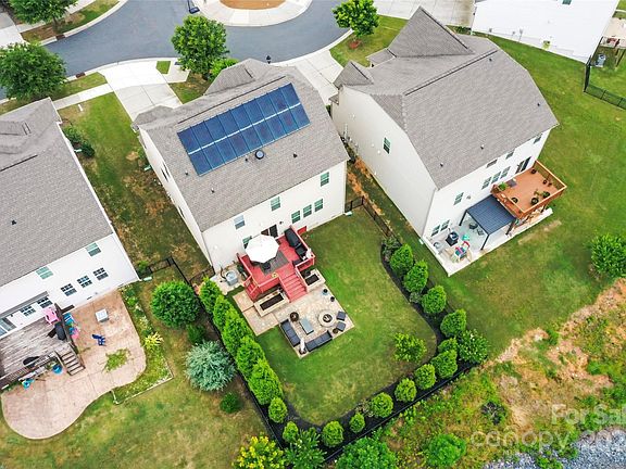 2nd image of 1486 Tomkins Knob Dr
