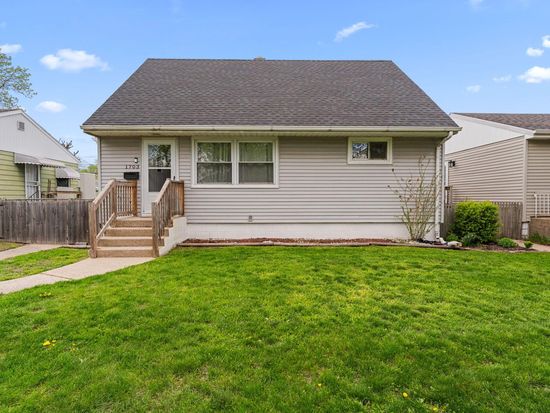 1703 170th Pl, Hammond, IN 46324
