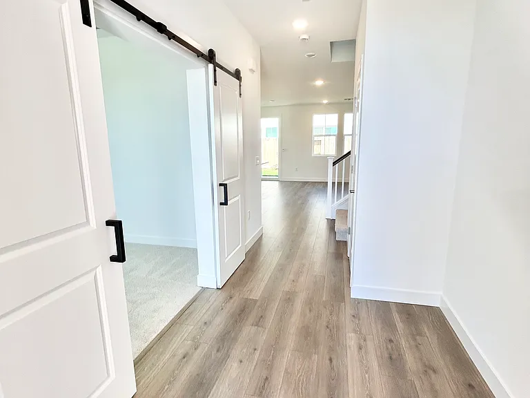 339 Glass Beach Dr — Photo 2