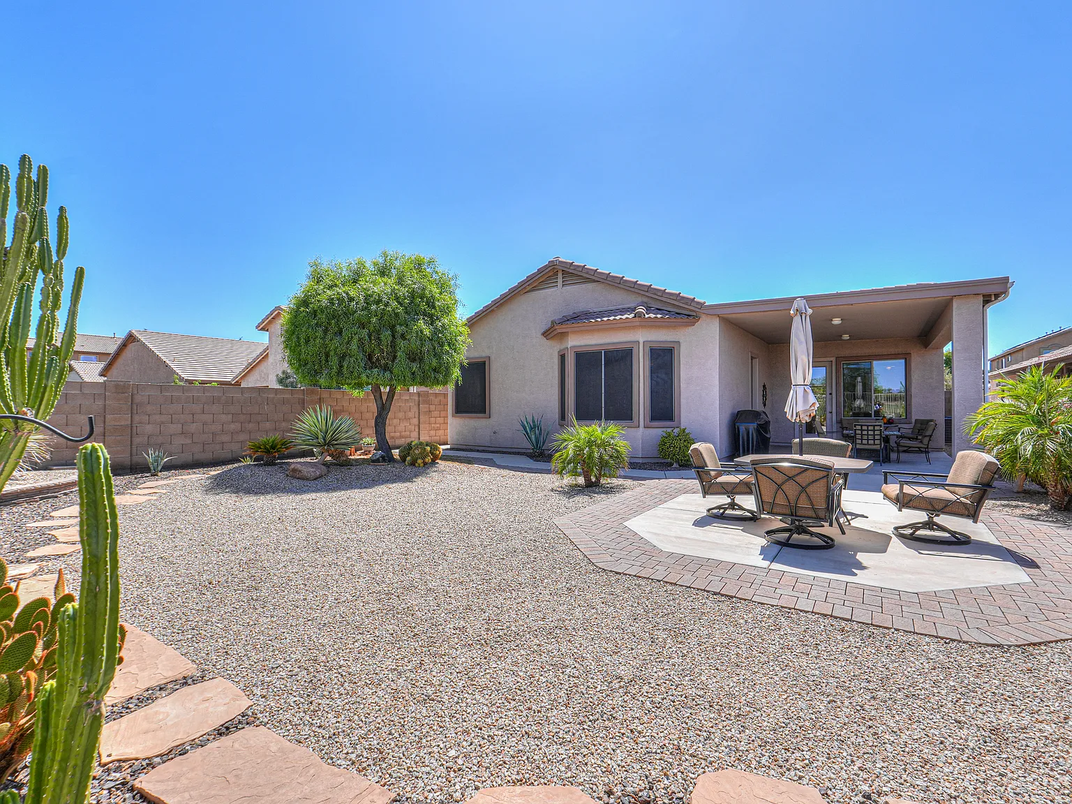 3 bed, 1624 sqft, $2,999 — Photo 2