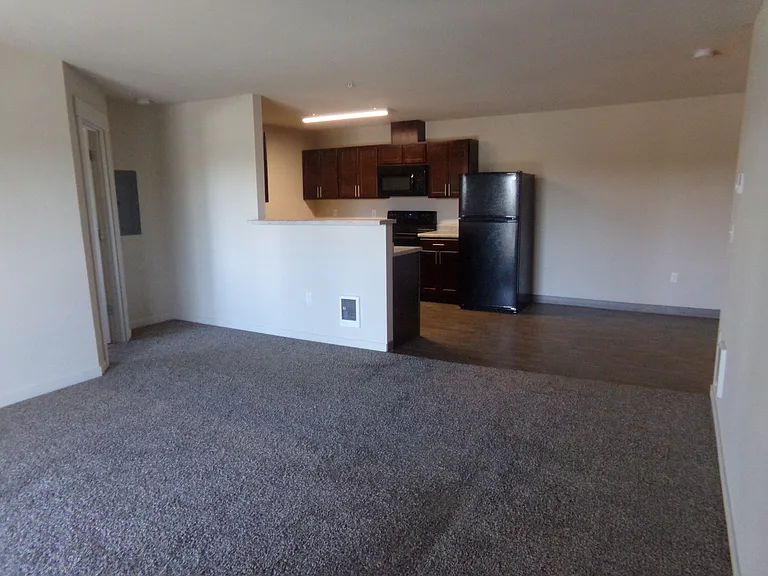 Crossroads Apartments — Photo 35