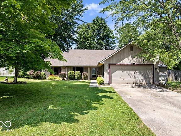2nd image of 3628 Paddington Cir