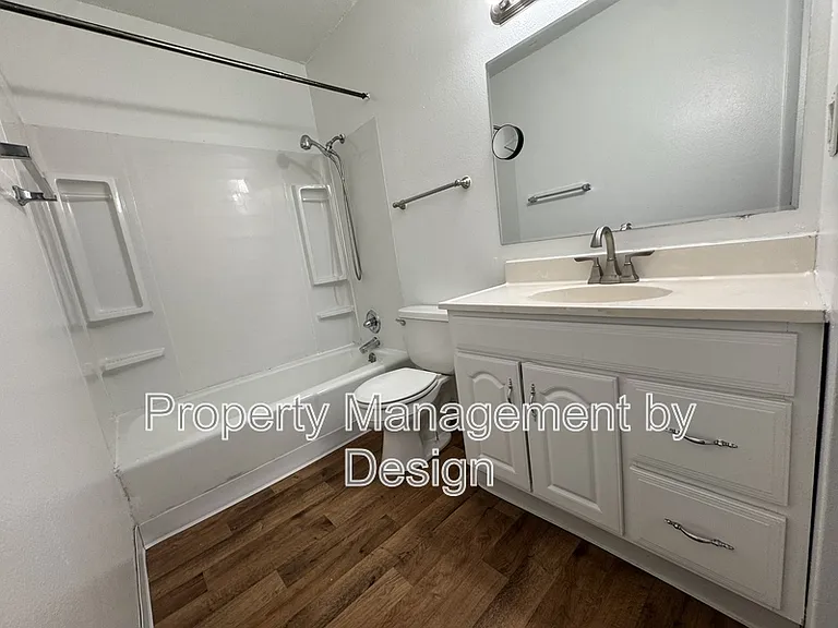 1039 5th St #7 — Photo 9