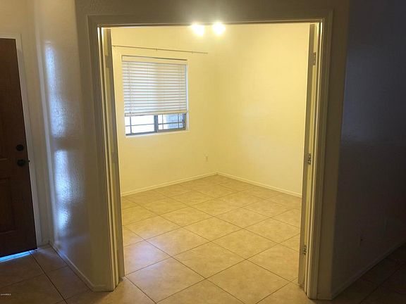Front Office/Den