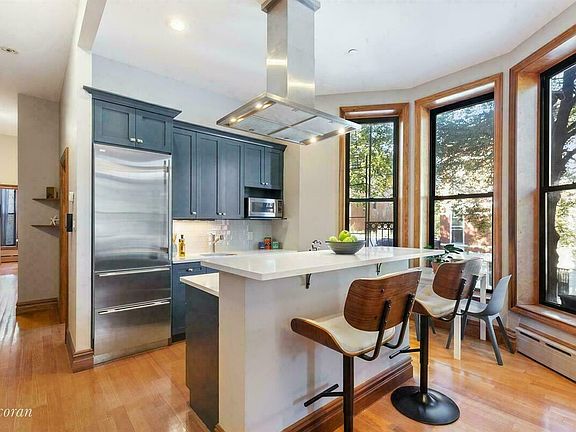 2nd image of 378 6th Ave APT 2