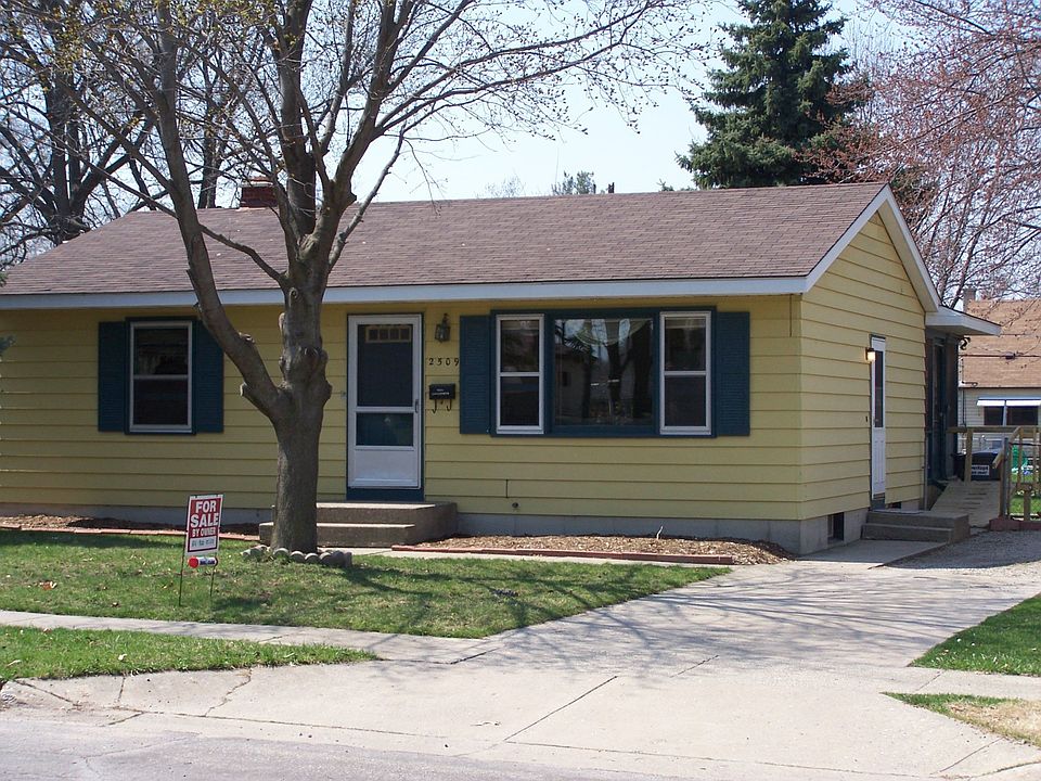 1st image of 2509 Glenbrook Ave SW
