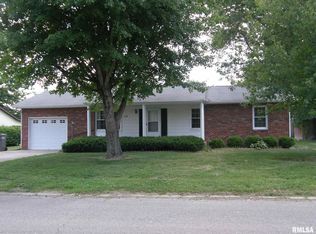 1302 Susan Ln, Carterville, IL 62918
