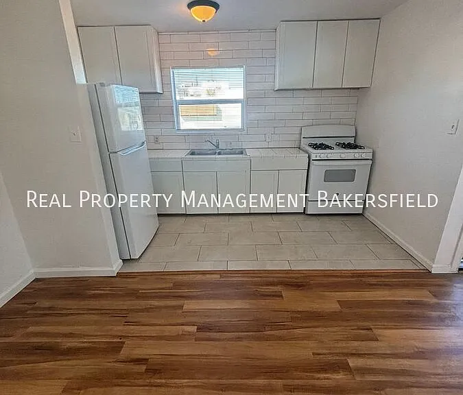 2711 Hufft St #A — Photo 3