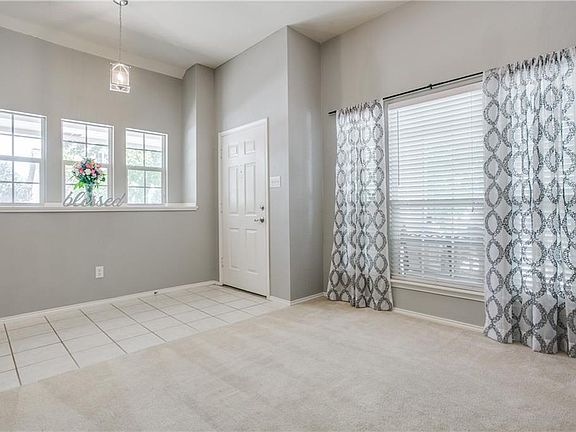 5th image of 9800 Marthas Vineyard Cir