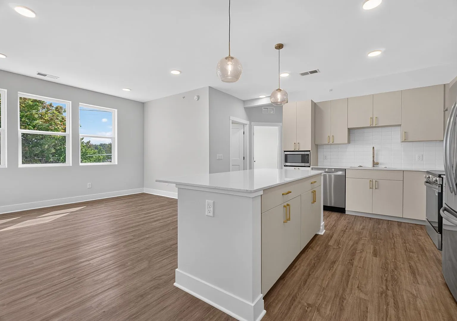 Carver Street Apartments — Photo 1