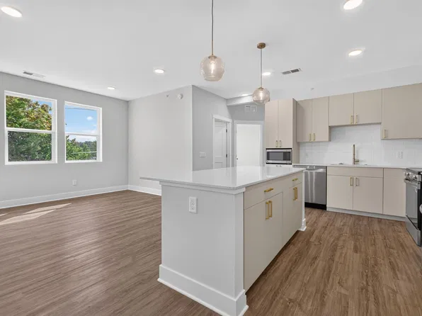 1109 S Carver St #1, Traverse City, MI 49686